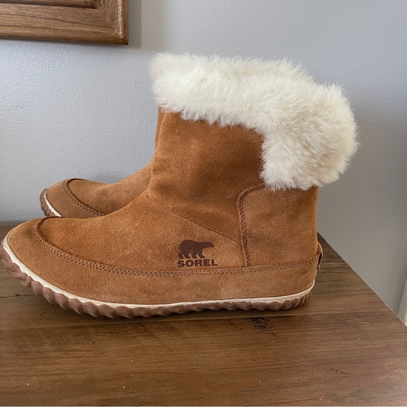 Sorel  suede tan faux fur bootie 7.5 - Picture 4 of 10